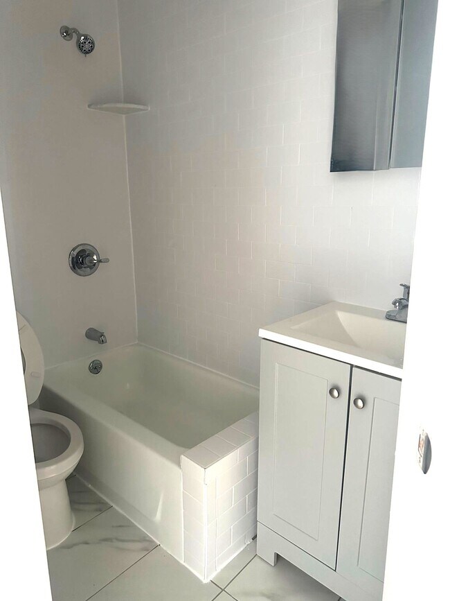 Foto del edificio - 119 - Golden Crest 119 60th Street, LLC