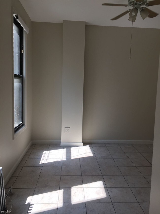 Building Photo - 3 br, 1 bath  - 98 Bushwick Ave 3R