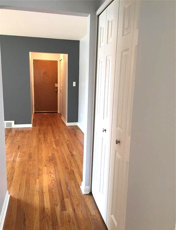 Foto del edificio - 4840 Briarwood Ave