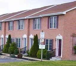 Building Photo - 107 Douglas Ave