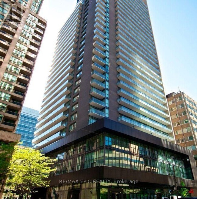 Building Photo - 770 Bay St.