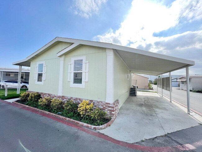 Foto del edificio - 33 Cypress Via