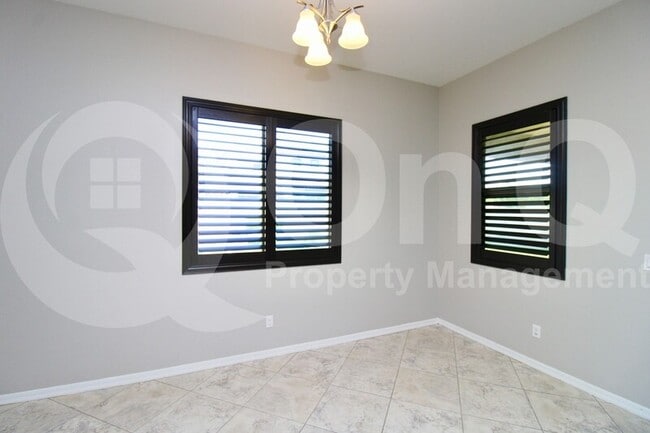 Building Photo - 4146 E Glacier Pl