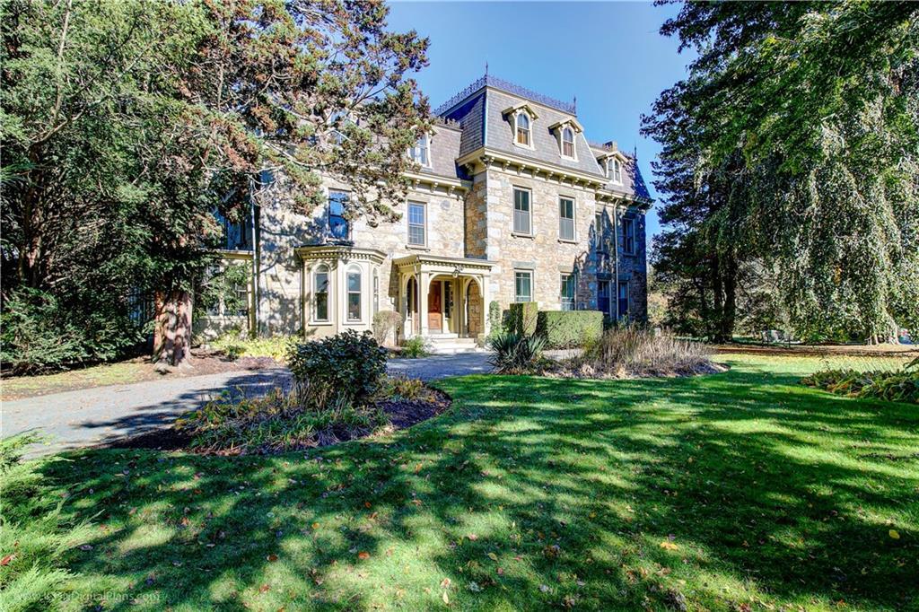 6672 ster St Unit 7, Newport, RI 02840 Condo for Rent in Newport