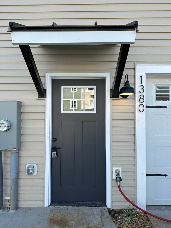 Building Photo - 1380 Appaloosa Ct