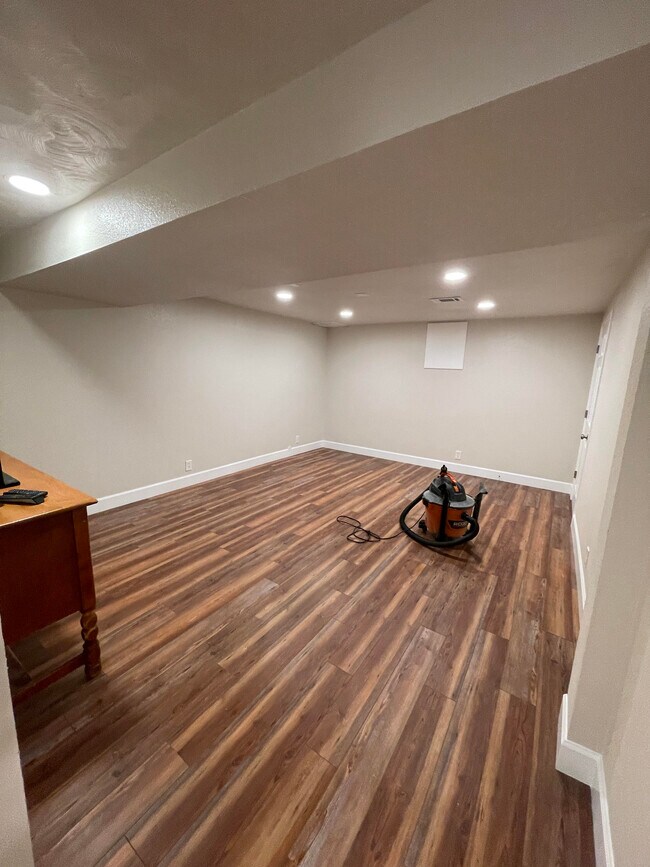 Building Photo - 3367 S Xanthia Ct