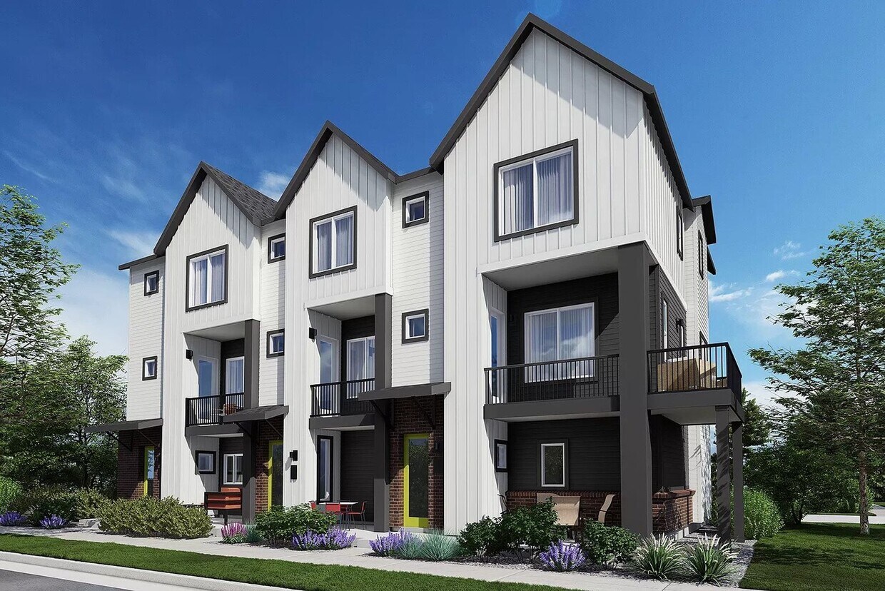 Foto principal - Immaculate 2 bed/2 bath Superior Townhome ...