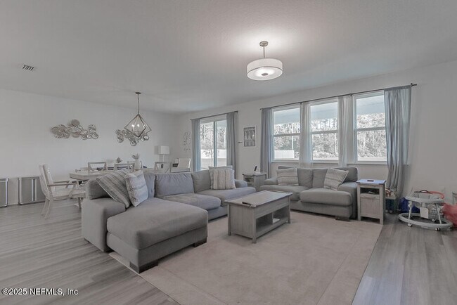 Foto del edificio - 12933 Logans Walk Ln