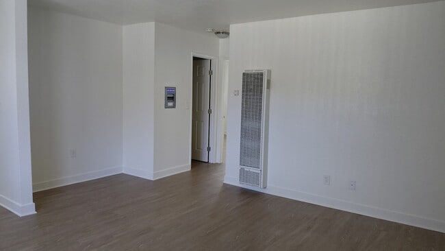 Living Area with Recessed TV area - 25 New York St