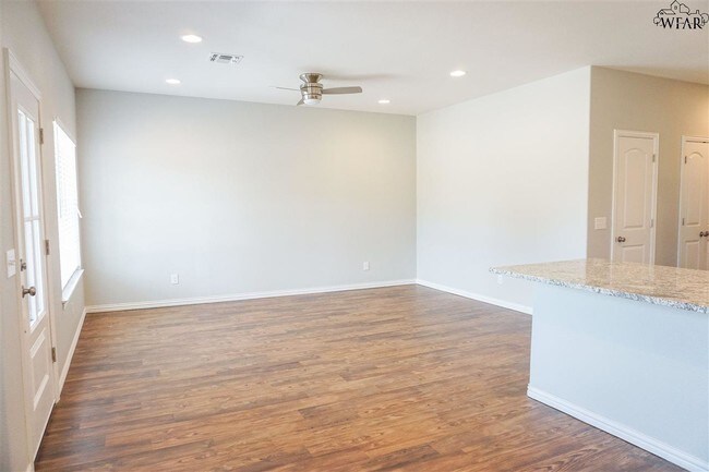 Building Photo - 4703 Belair Blvd
