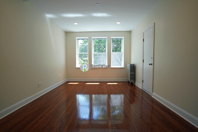 Building Photo - 123 Sutherland Rd