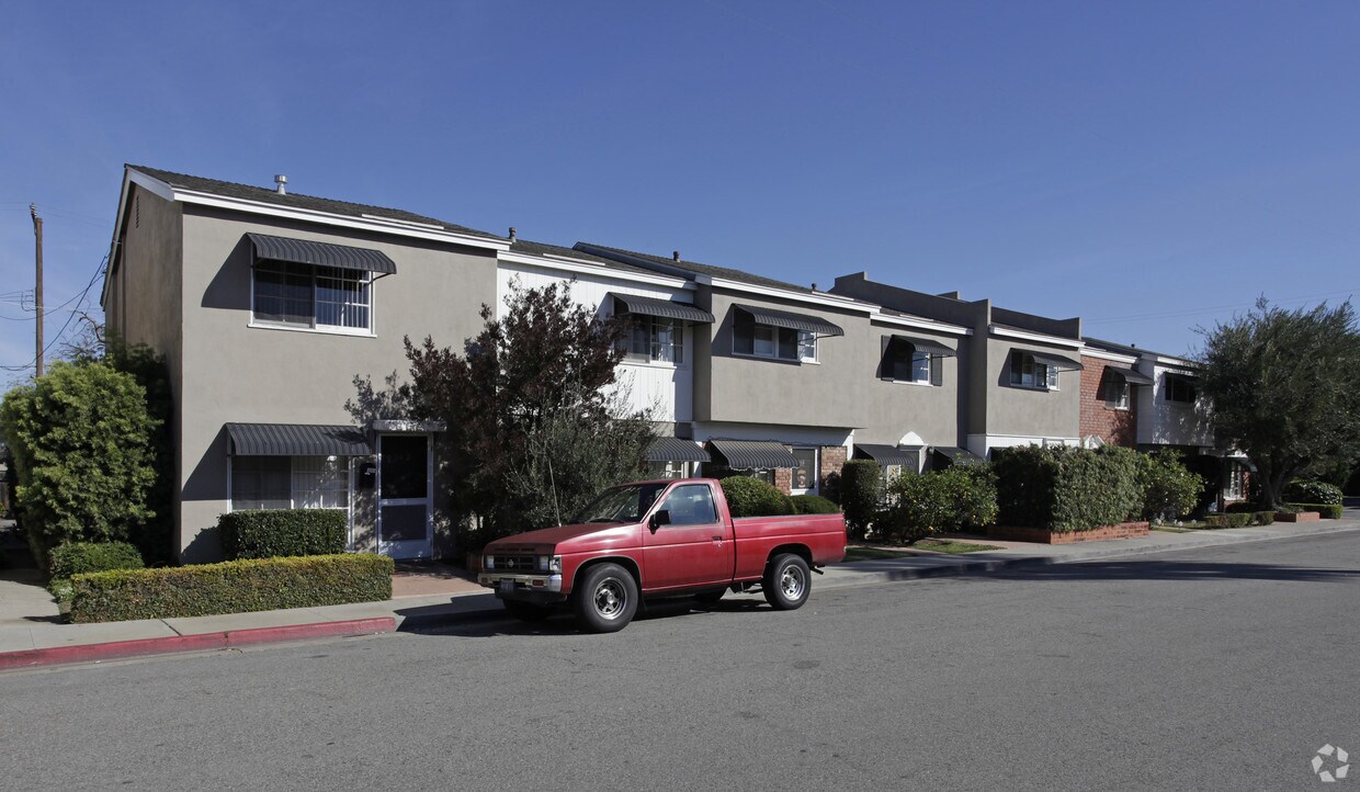 Foto del edificio - 142-156 Melody Ln