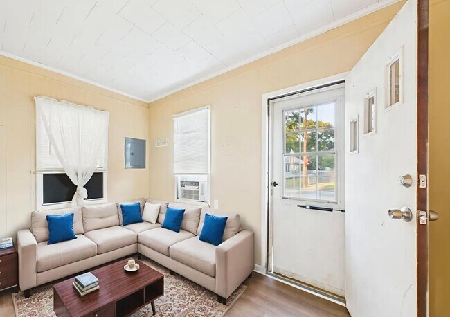 Foto del edificio - 2 Bedroom 1 Bathroom House for Rent