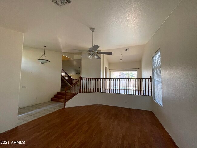 Foto del edificio - 1604 W Enfield Way