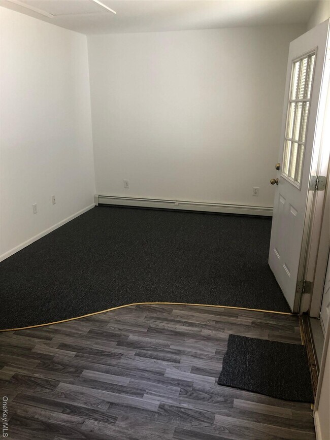 Foto del edificio - 126 Barraud Dr