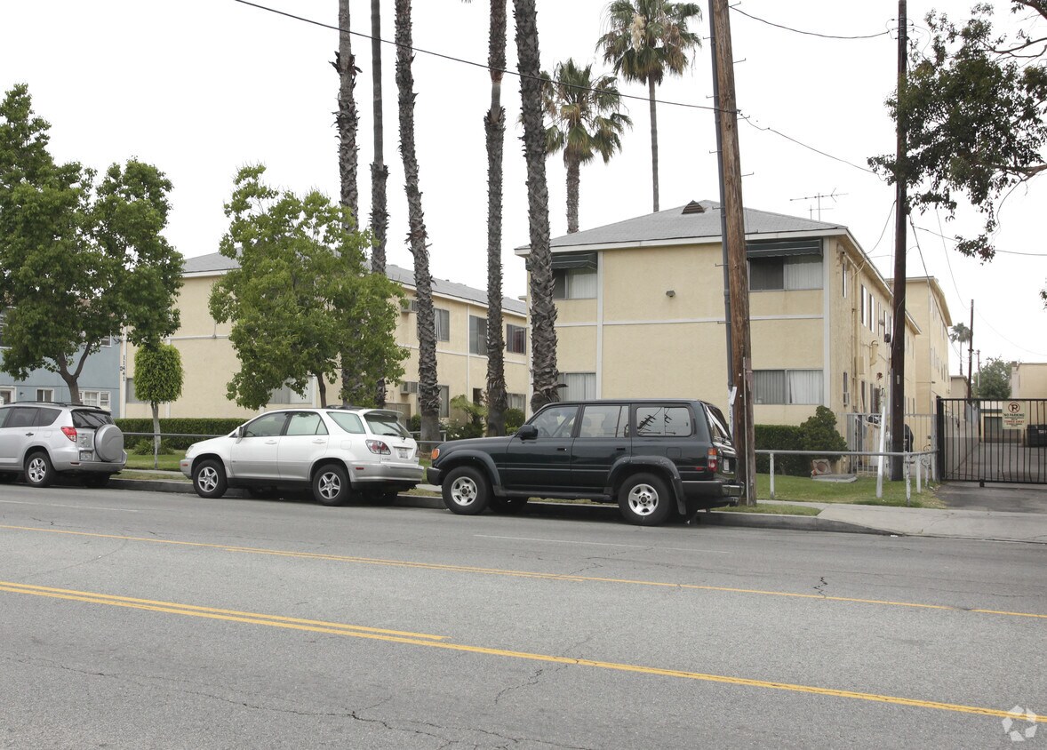 Foto del edificio - 11437-11441 Oxnard St