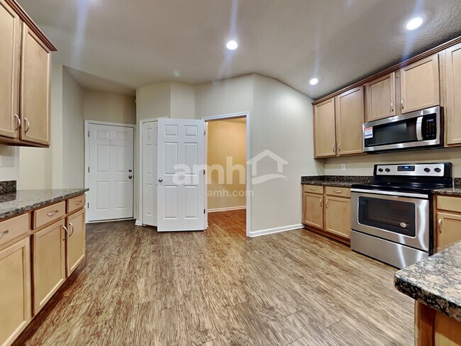 Foto del edificio - 428 Fort Drum Ct