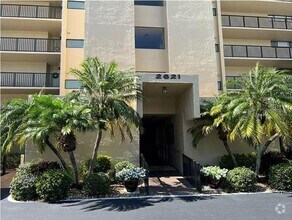 Building Photo - 2621 Cove Cay Dr