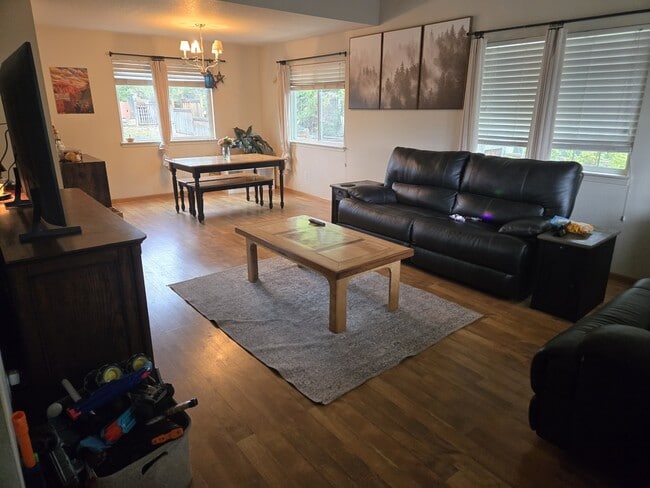 Foto del edificio - 4137 Cotopaxi Dr