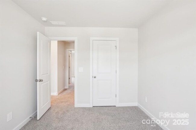 Building Photo - 1758 Braemar Vlg Dr