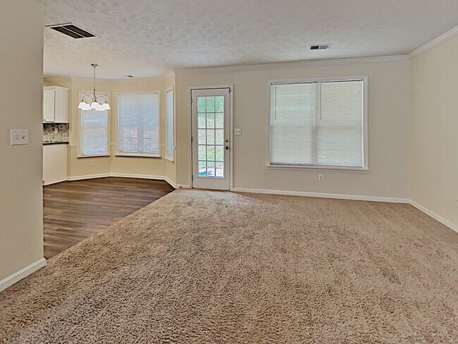 Building Photo - 3300 Glen Summit Ln