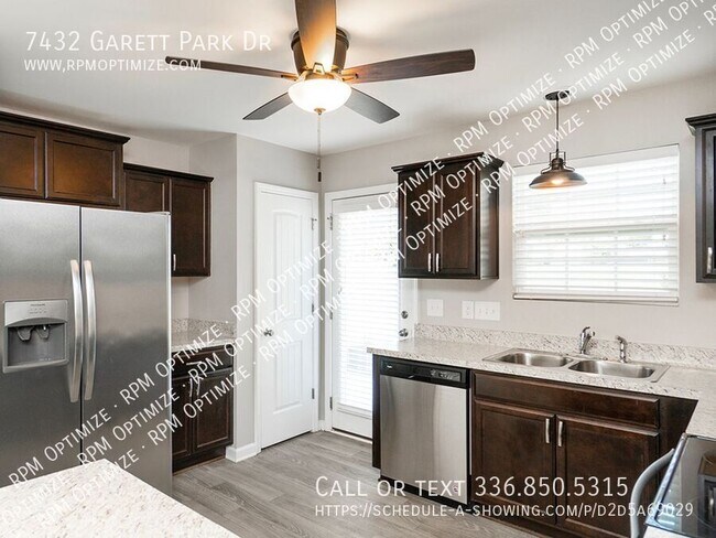 Foto del edificio - 7432 Garett Park Dr