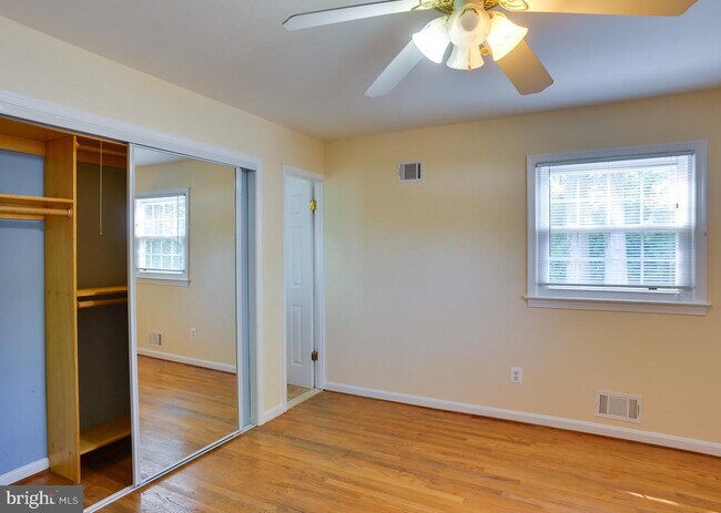 Building Photo - 9912 Brixton Ln