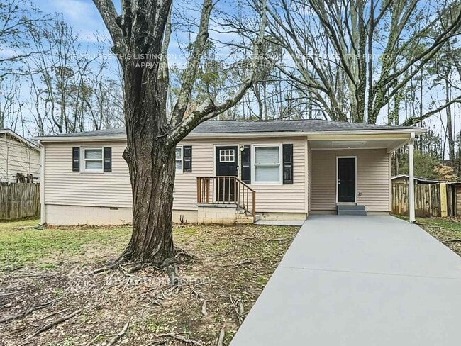 Building Photo - 2060 Sanders Dr