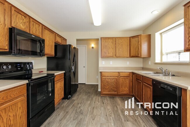 Building Photo - 12629 W Colter St