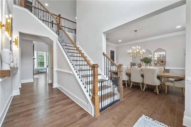 Building Photo - 310 Eldwick Dr SW