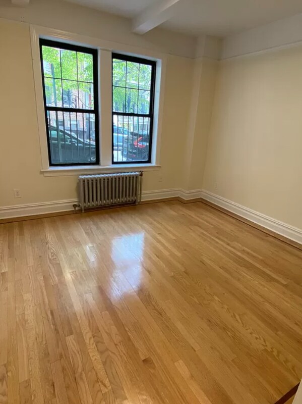 Building Photo - 114 E 92nd St
