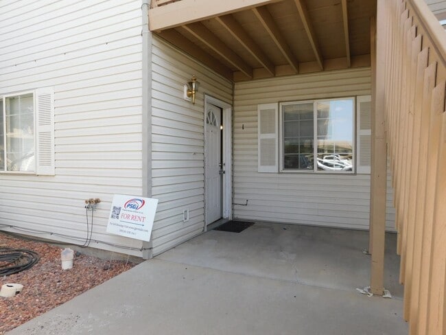 Building Photo - Cozy in Fruita