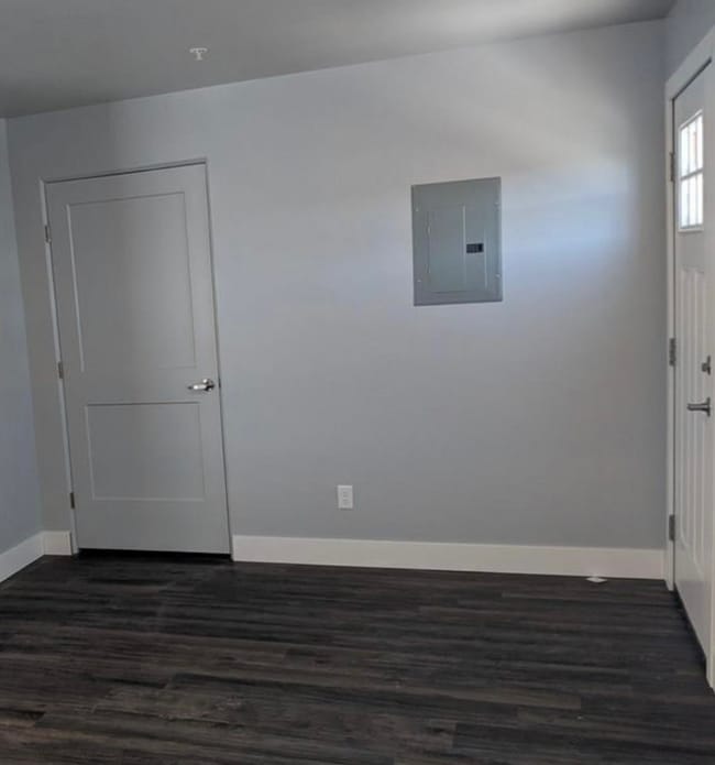 Building Photo - 591 Turin Way
