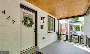 Building Photo - 439 Newcomb St SE