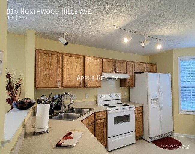 Foto del edificio - 816 Northwood Hills Ave - Available Now