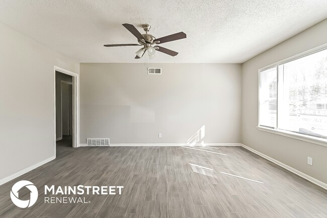 Foto del edificio - 3653 Elm Park Rd