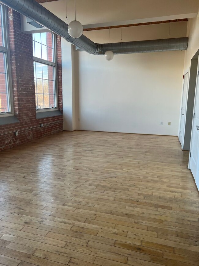 Interior Photo - Greystone Lofts