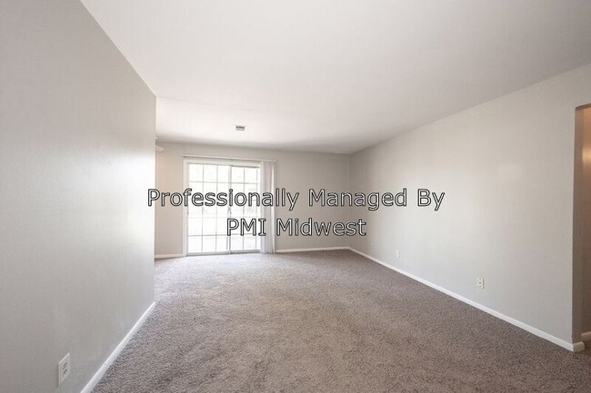 Building Photo - 640 Wooddale Terrace