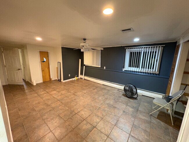 Foto del edificio - 28 Clearview Dr