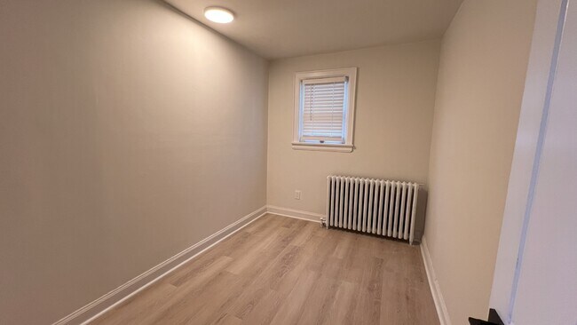 Photo du bâtiment - 131 Vine St S