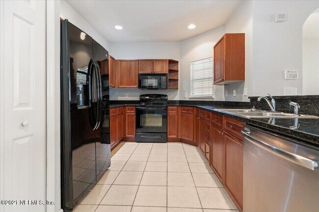 Foto del edificio - 425 La Travesia Flora