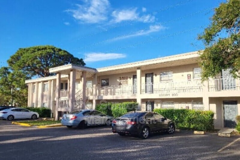 900 70th St N Unit 101 Saint - 900 70th St N Unit 101 Saint Petersburg Fl Primary Photo 