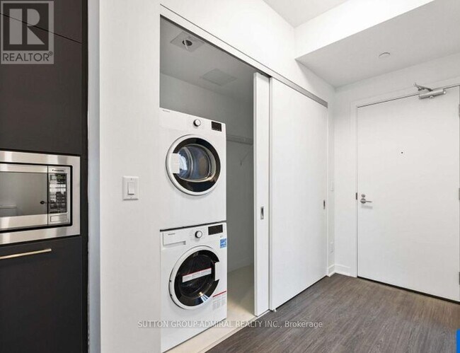 Photo du bâtiment - 185 Alberta Ave