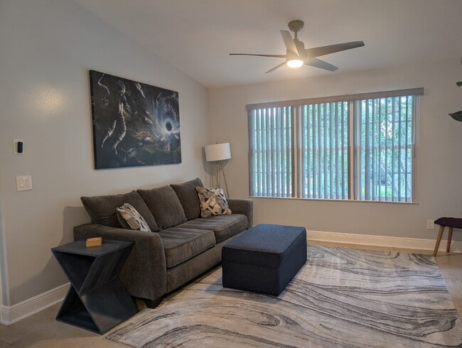 Building Photo - Absolutely Stunning Upgraded and FURNISHED...