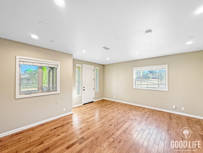 Foto del edificio - Updated 4BD/3.5BA Rental With 3-Car Garage in Menifee