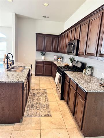 Foto del edificio - 5605 Apple Ridge Dr