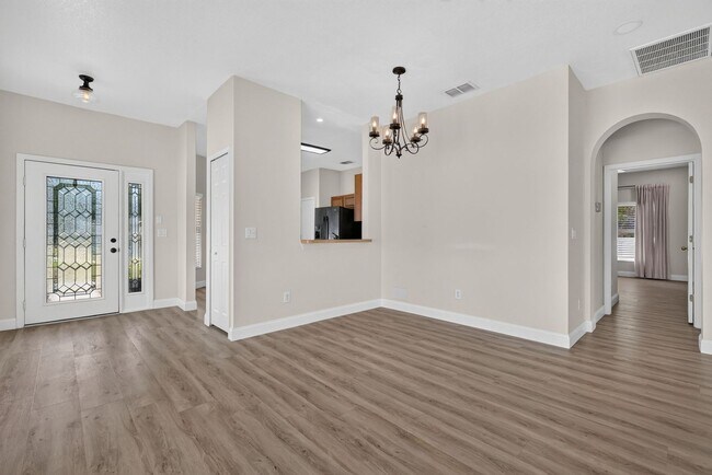 Building Photo - 3/2 Home on a Cul-de-Sac with Beautiful Yard!