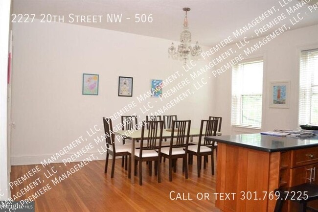 Building Photo - Fabulous Top Floor Corner unit located in ...