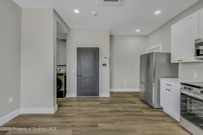 Foto del edificio - 215 Hickory St