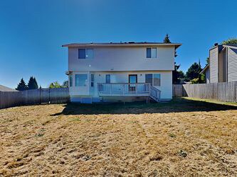 Foto principal - 12007 30th St NE